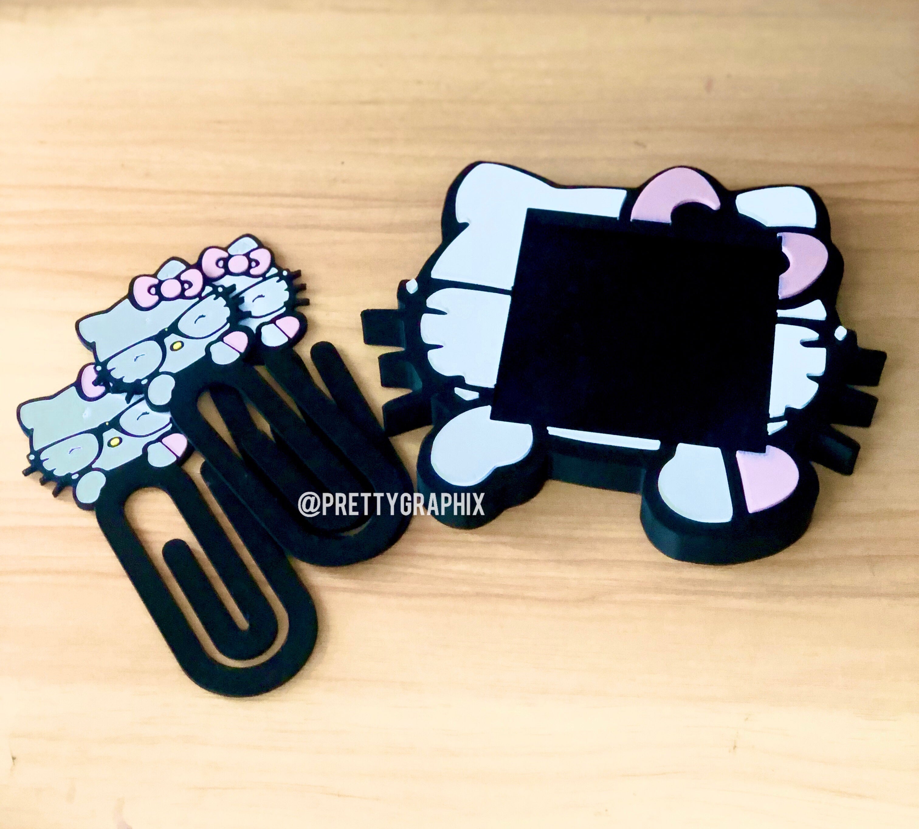 Hello Kitty Notepad & Paper Clip Set